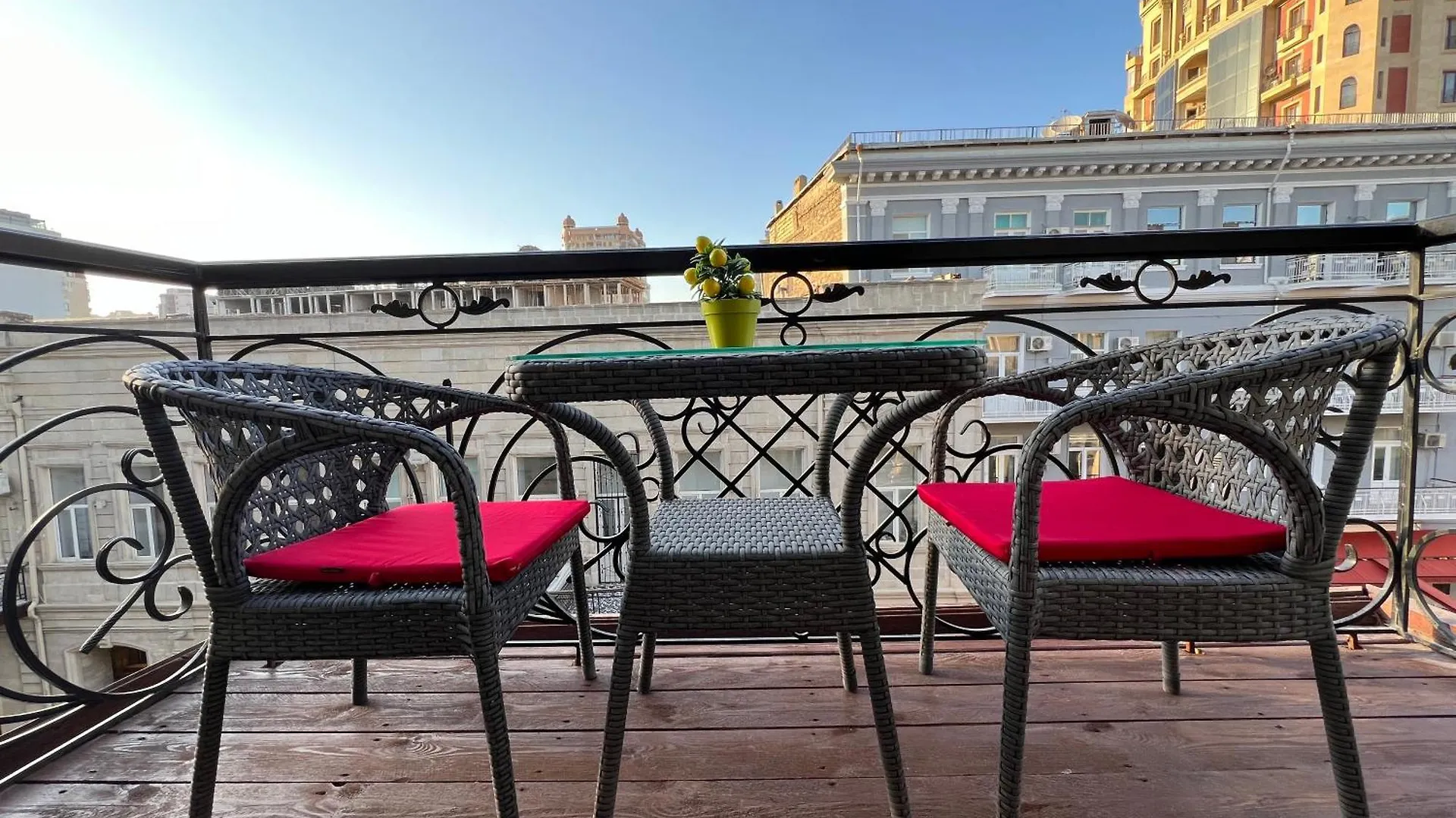 Nizami Street Apartment With An Ideal Balcony Baku Azerbaijan