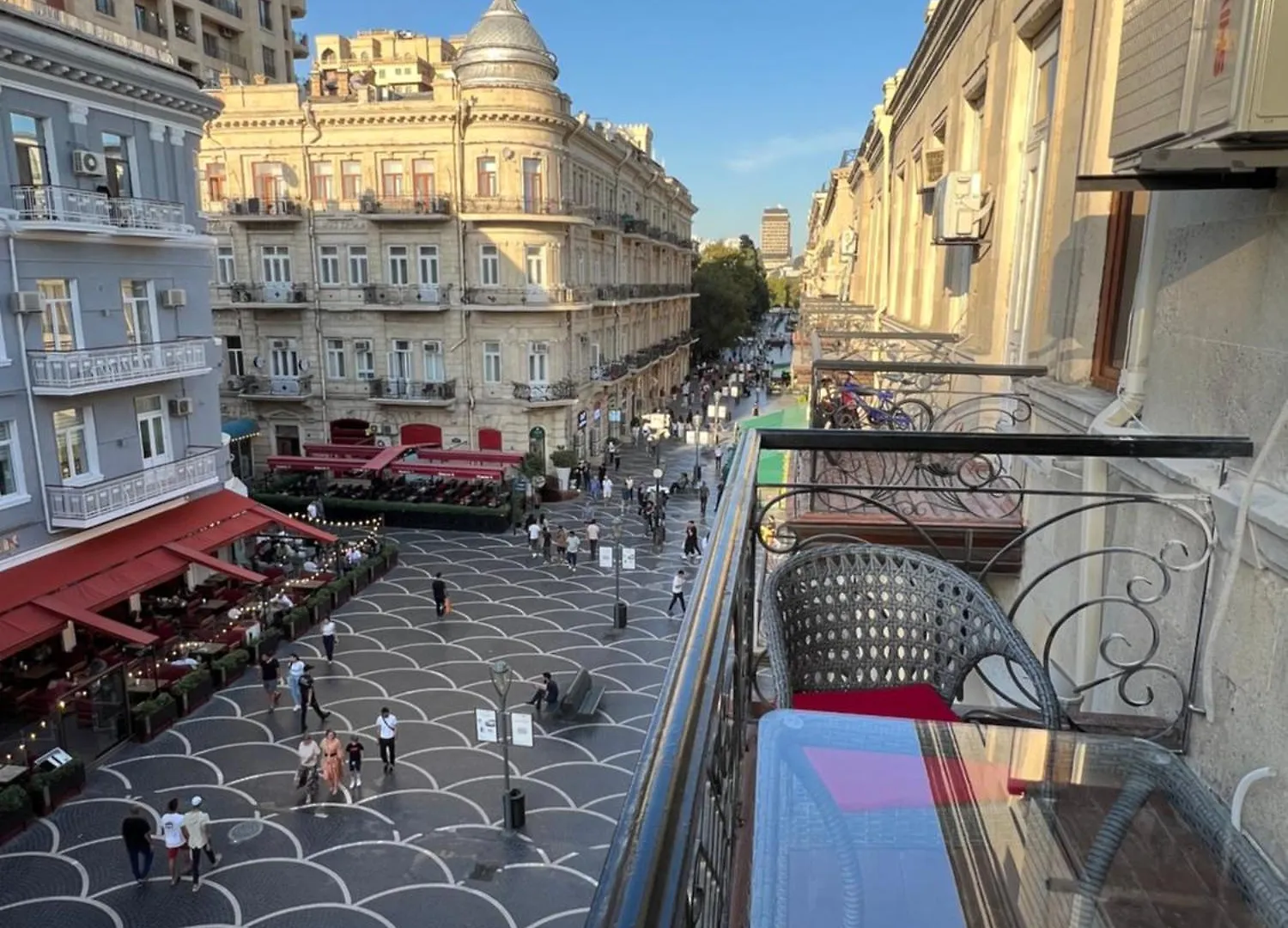 Nizami Street Apartment With An Ideal Balcony Baku